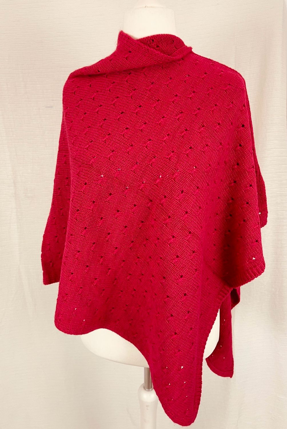 Julia Wang and Friends Poncho One Size Rot