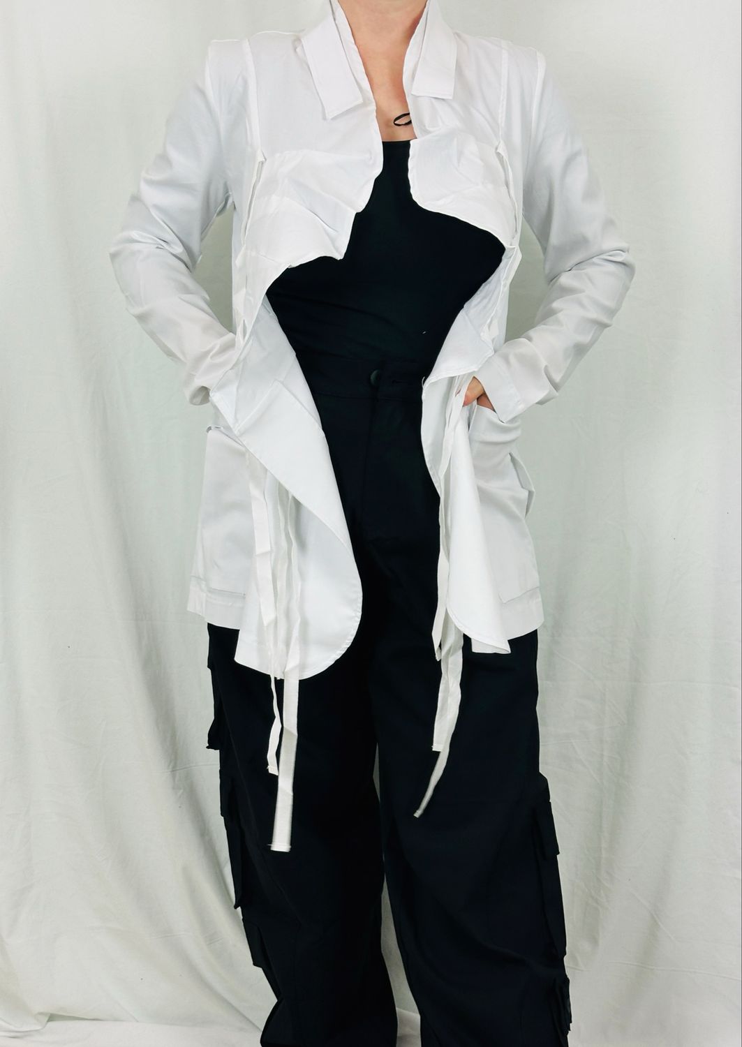 Pluslavie/PLÜ Tape Bazer White SS26 8055