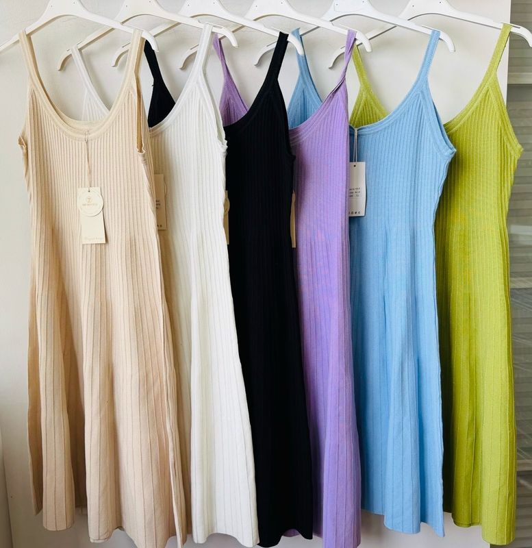Julia Wang Strickkleid One Size 32 - 38 div. Farben Julia Wang Strickkleid One Size 32 - 38 div. Farben