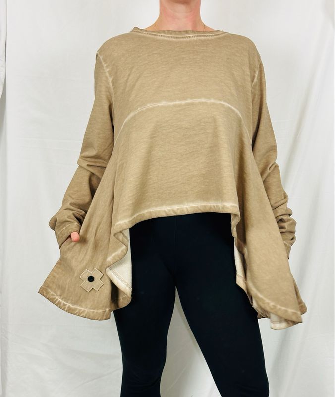 Pluslavie/PLÜ Circle Sweat Desert 2135 AW26
