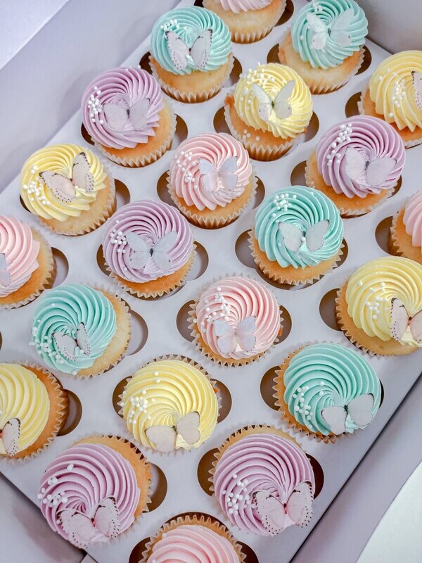 Mini pastel butterfly cupcakes
