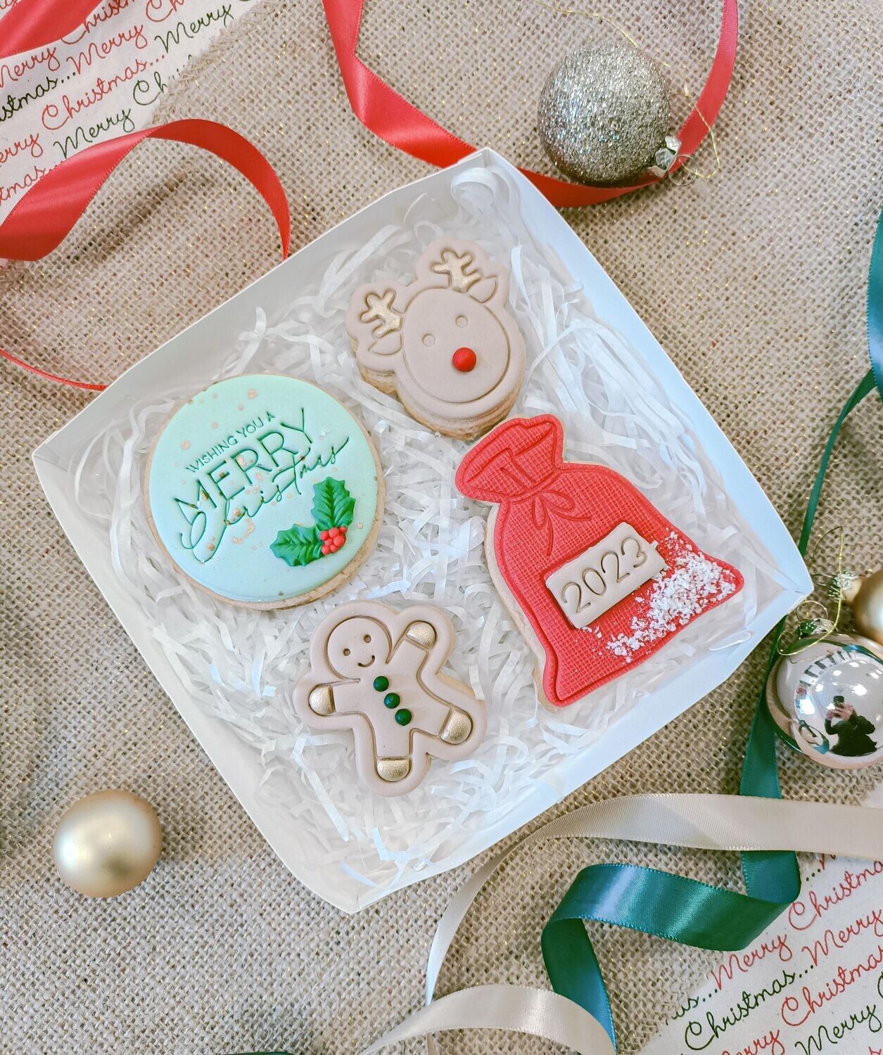 Classic Christmas Box