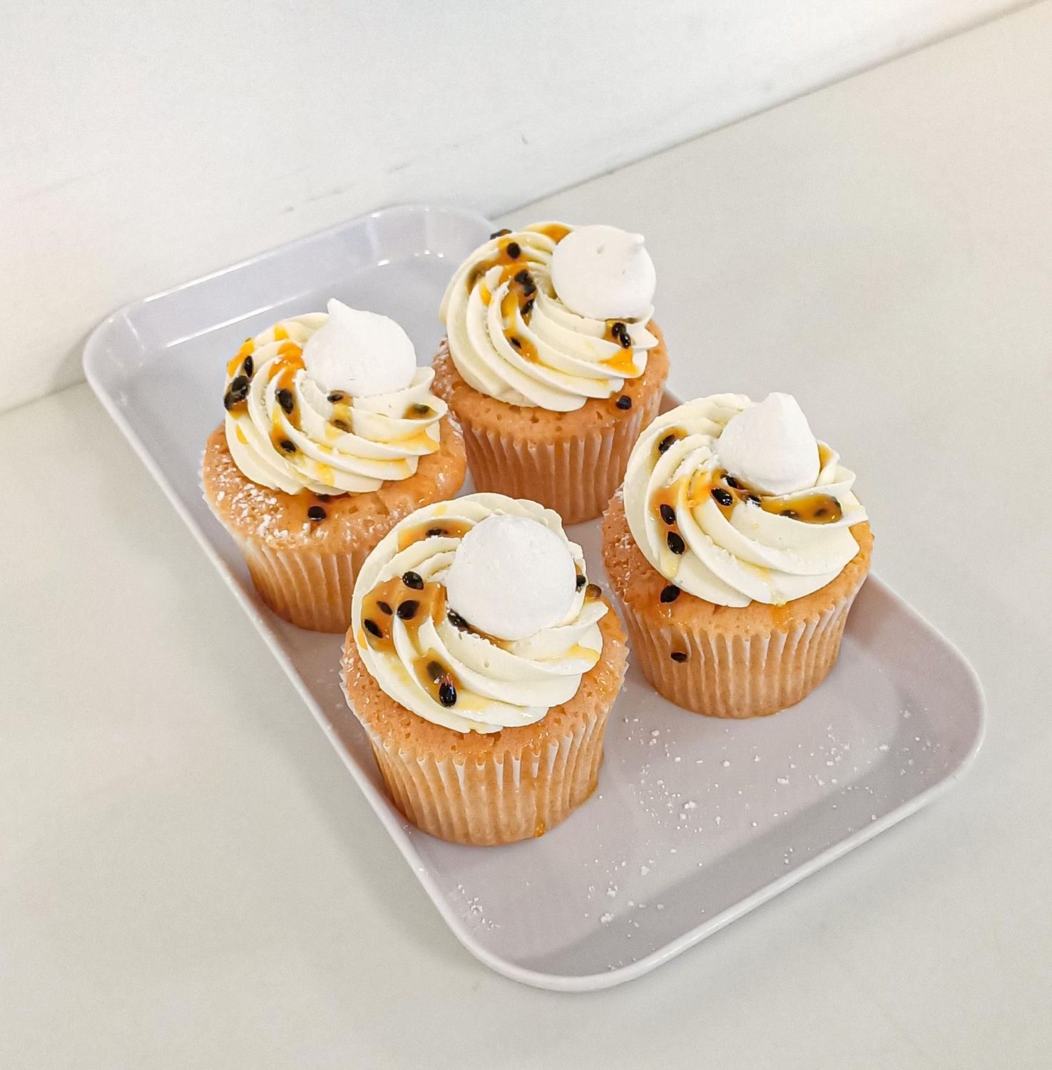 Passionfruit meringue cupcakes