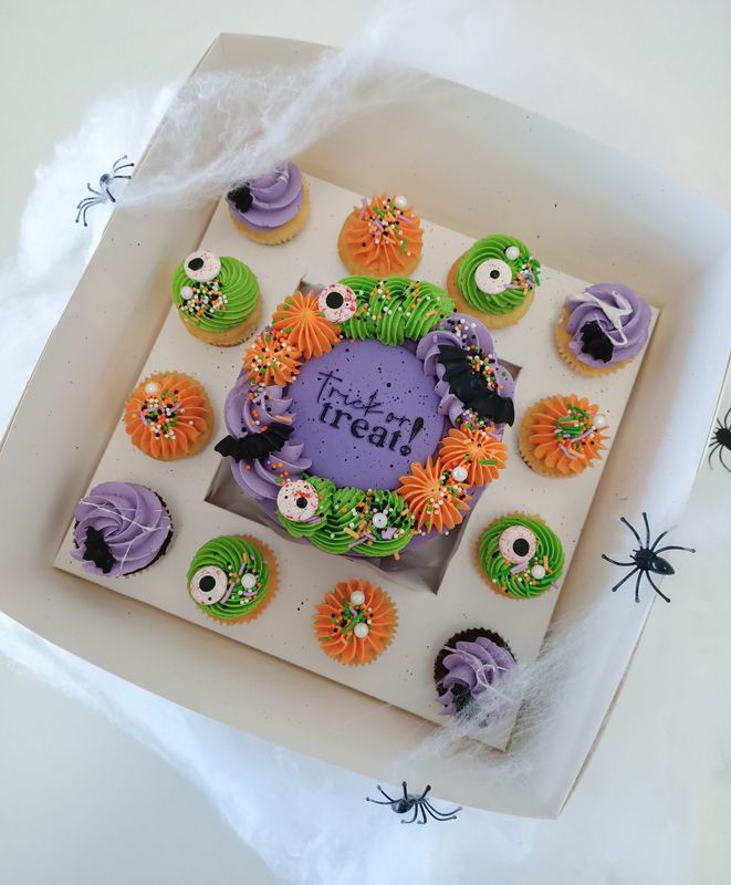 Trick or Treat mini cupcake Bento Box