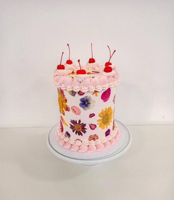 Wild flower retro cake