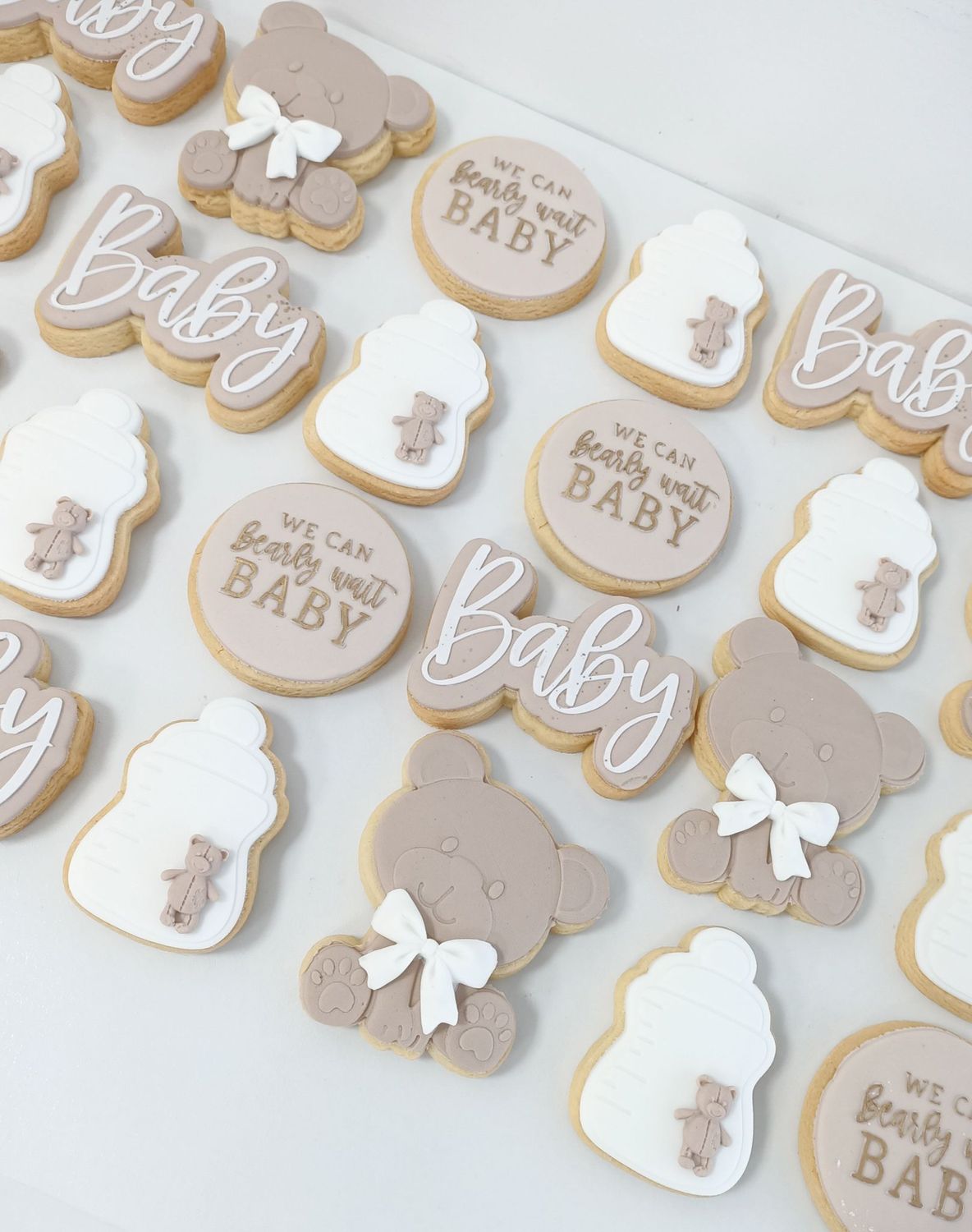 We can bearly wait Cookie set