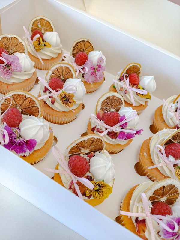 High tea cupcakes
