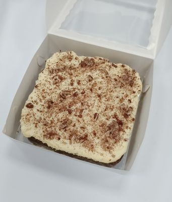 Carrot and pecan slice with cream cheese icing Carrot and pecan slice with cream cheese icing