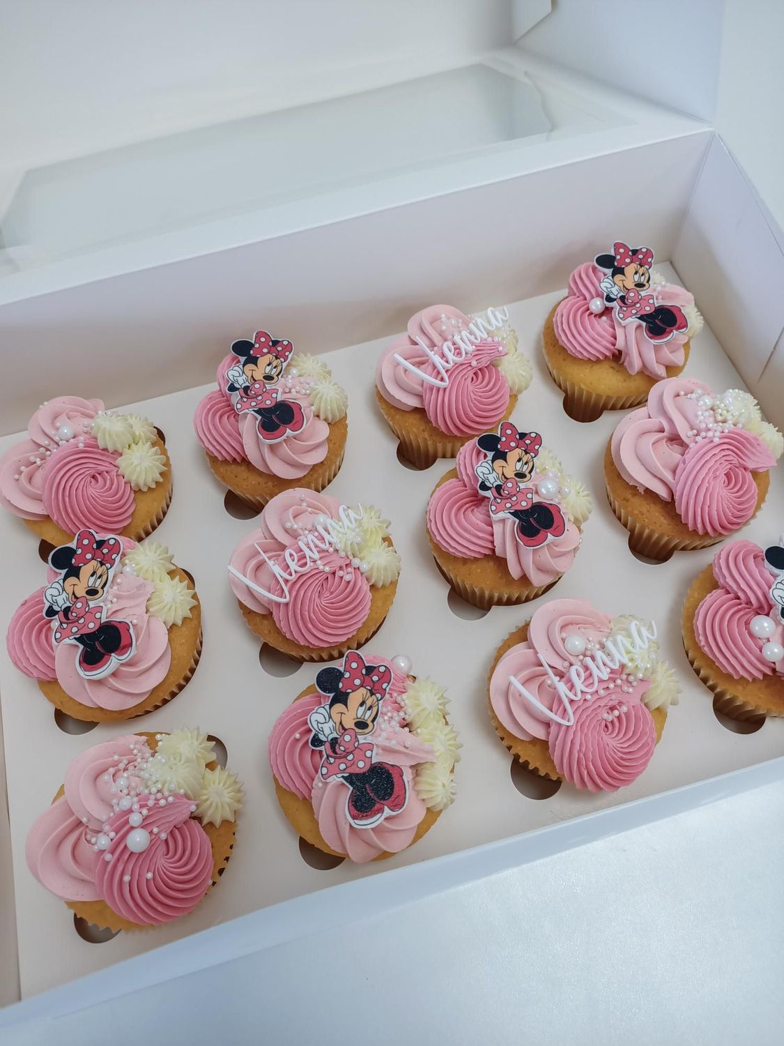 Minnie Mouse Cupcakes Minnie Mouse Cupcakes