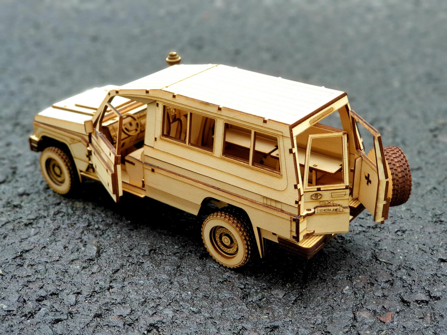 Toyota (Troopy) Landcruiser 78 Series - Store - That Model Car