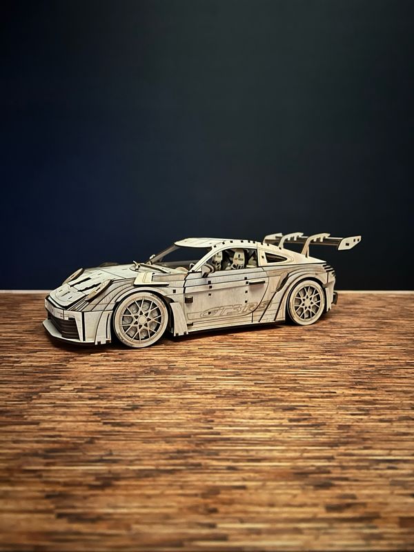 Porsche 911 GT3 RS (350mm) 1/16 Scale, 238 piece kit