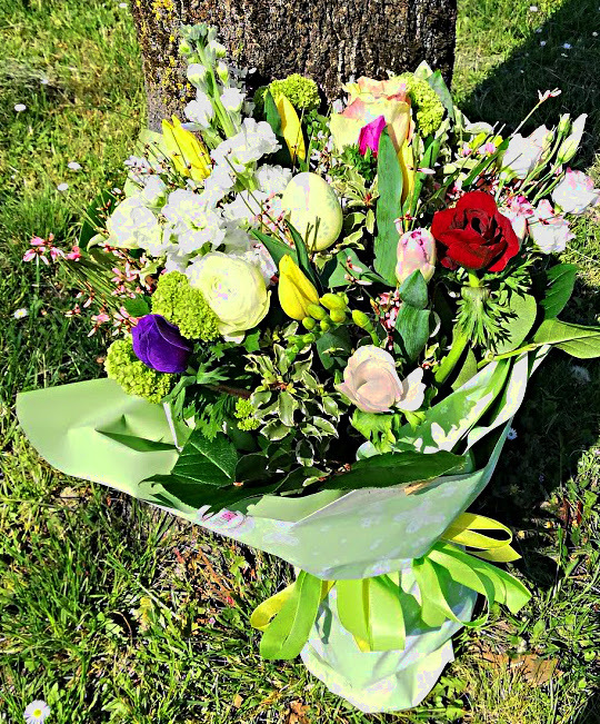Bouquet Lilium e fiori di stagione