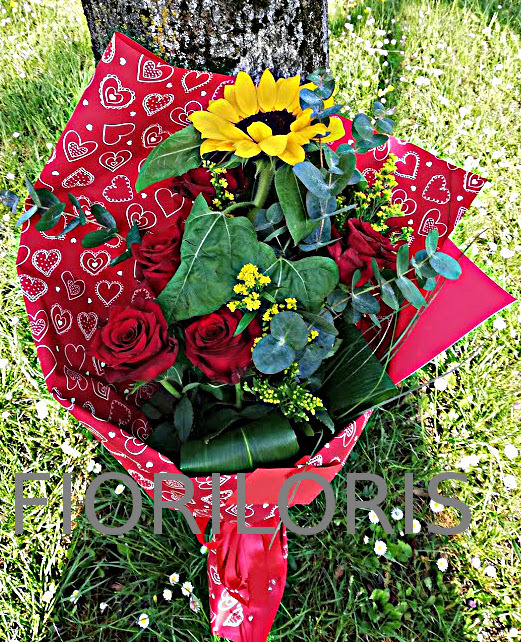 Mazzo con Rose Rosse e  Girasoli