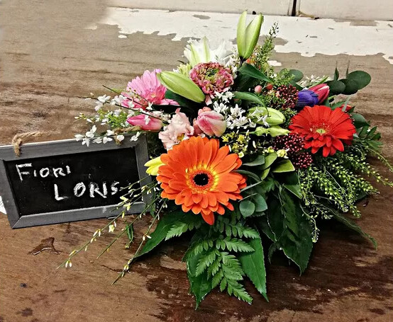 Centrotavola colori misti fiori di stagione