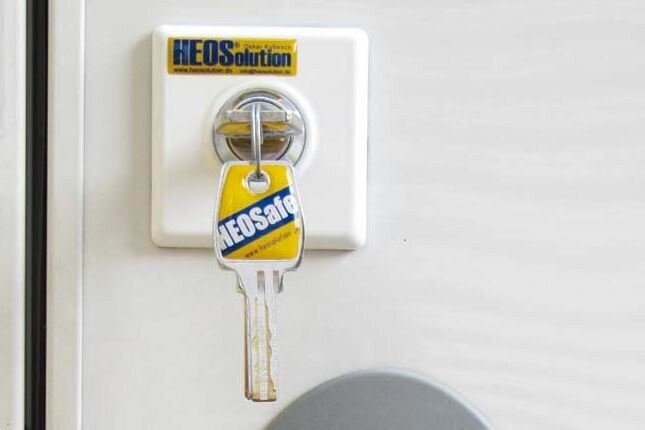 HeoSafe Zusatzschloss speziell für Aussenklappen, Heckgaragen und Aufbautüren