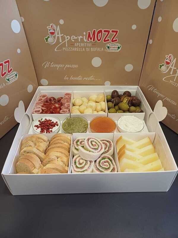 AperiMozz Scatola Delizia Gourmet (Mix irresistibile di Salumi, Formaggi e Creme di alta qualità)