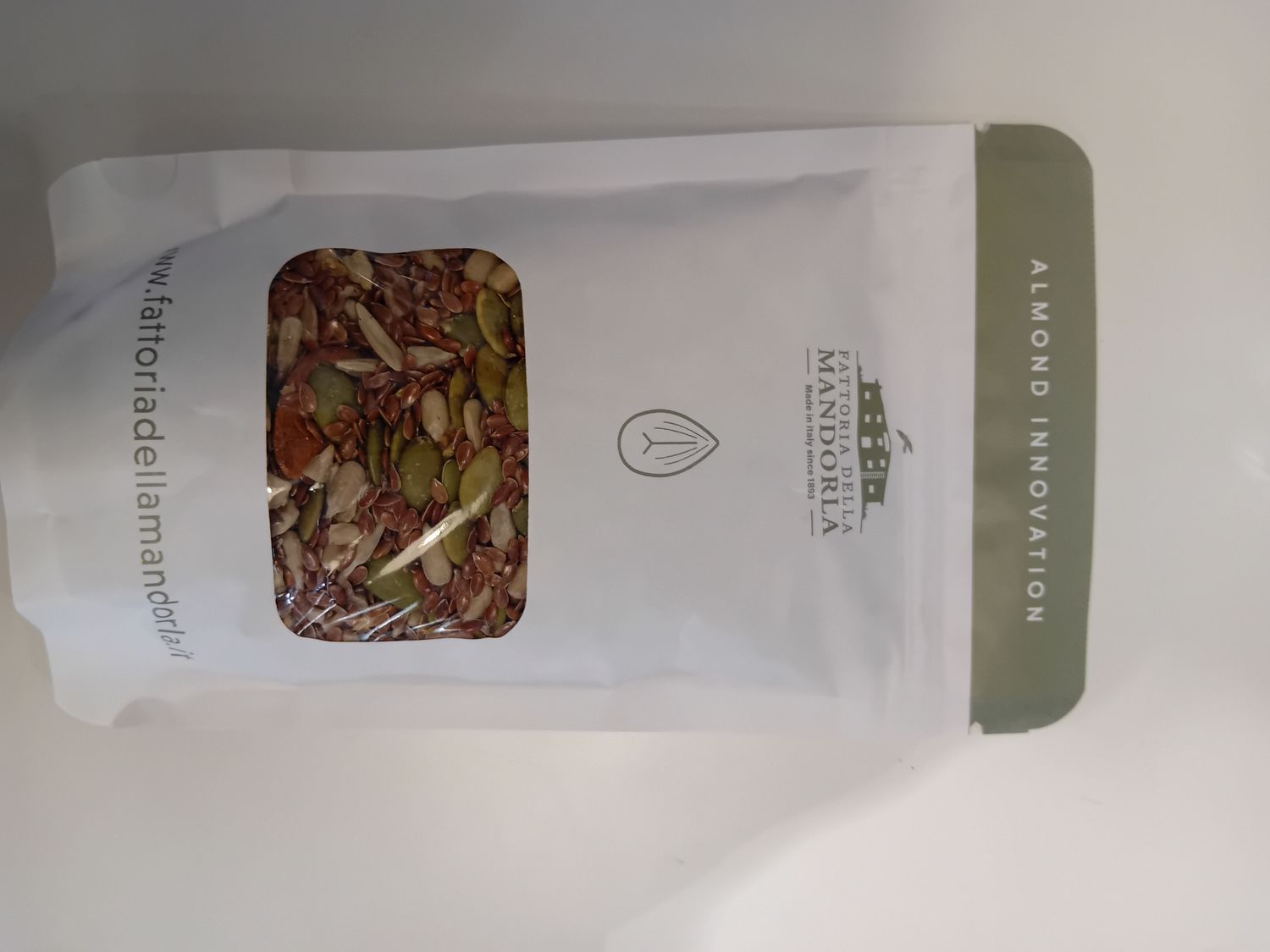 "Fattoria della mandorla" mix semi a base mandorla conf da 150g prodotto biologico pugliese