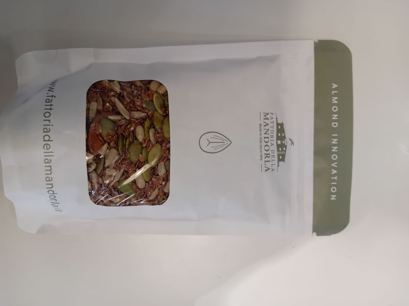 "Fattoria della mandorla" mix semi a base mandorla conf da 150g prodotto biologico pugliese