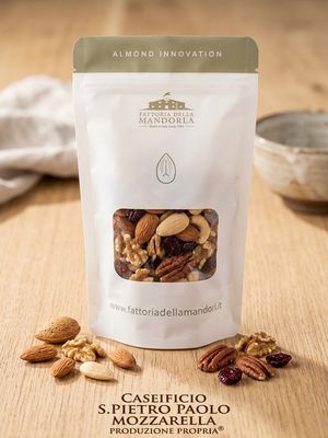 "Fattoria della mandorla"  mix semi a base mandorla conf. da 150g prodotto biologico pugliese