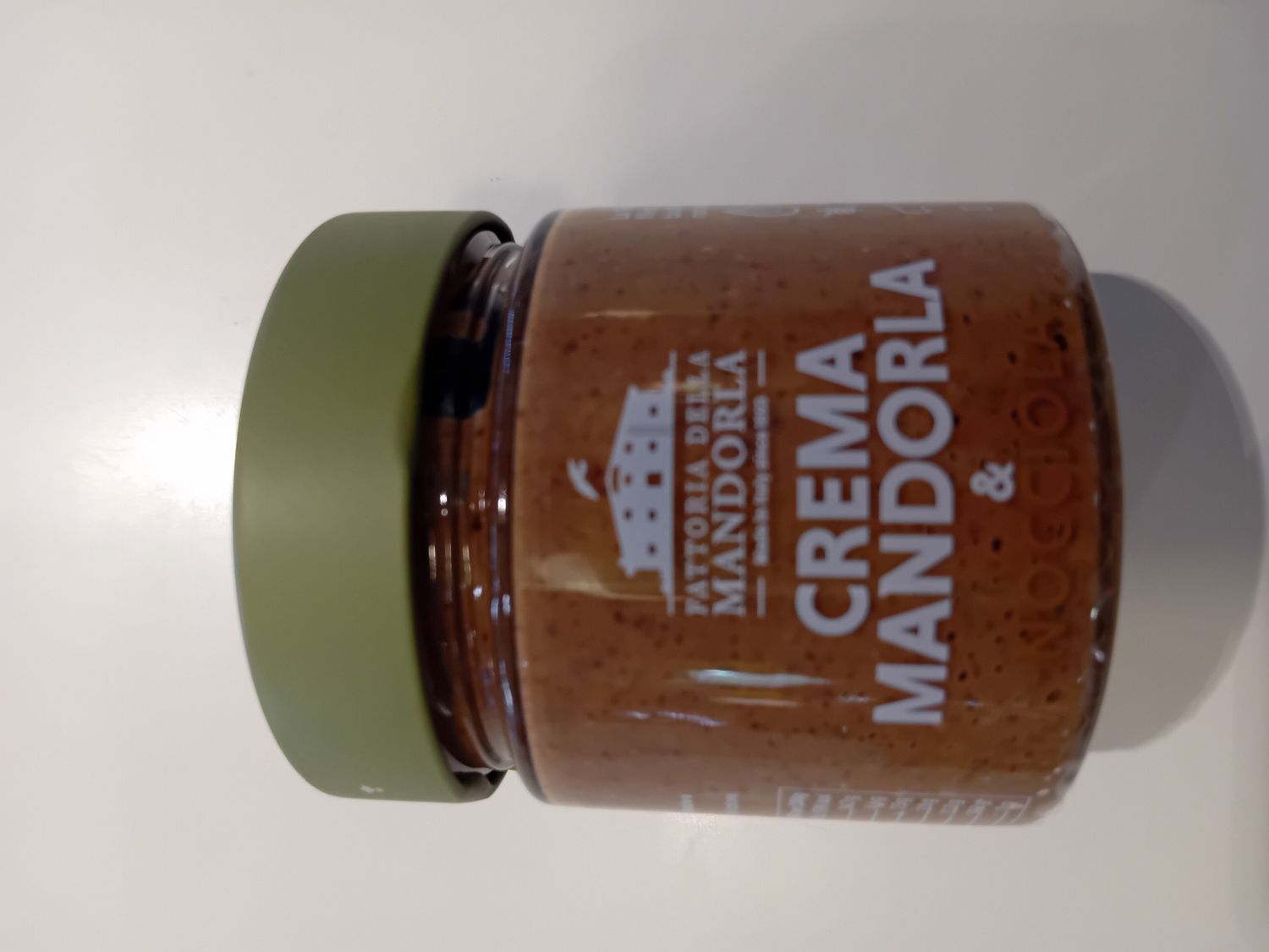 "Fattoria della mandorla" crema mandorla e nocciola conf da 200g. Prodotto senza glutine, senza lattosio prodotto agricoltura biologica pugliese