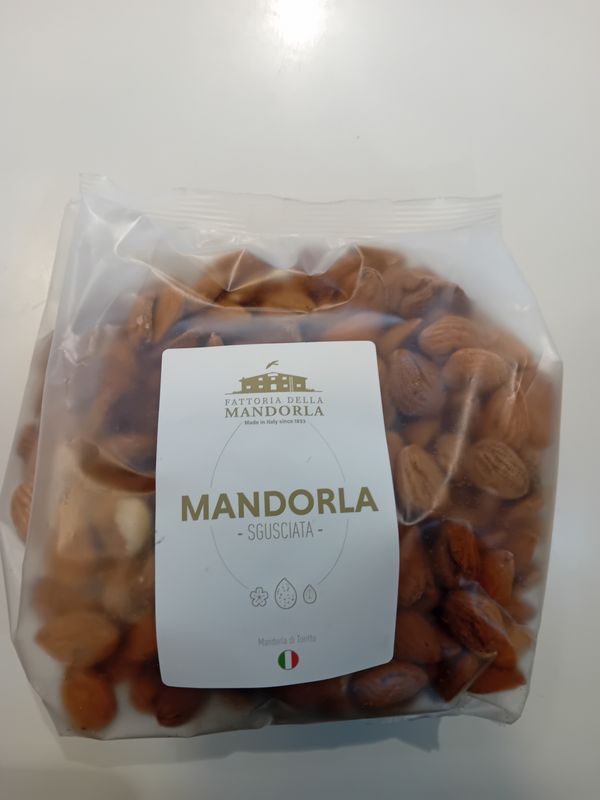 "Fattoria della mandorla" mandorla sgusciata conf da 500g. Agricoltura biologica pugliese