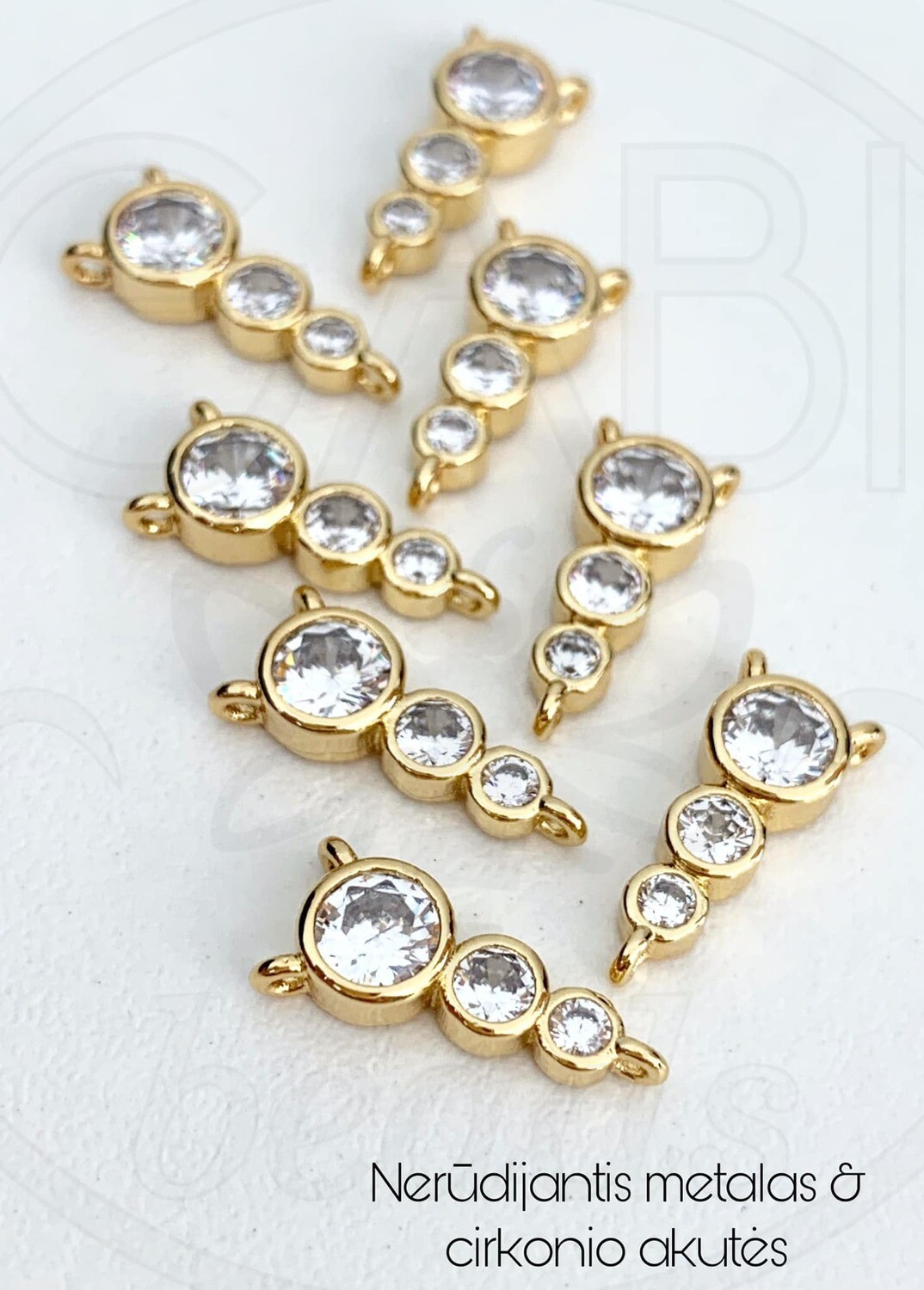 Nerūdijančio plieno pakabukas su cirkonio akutėmis, aukso spalvos, 15x6,5x3mm, 1 vnt
