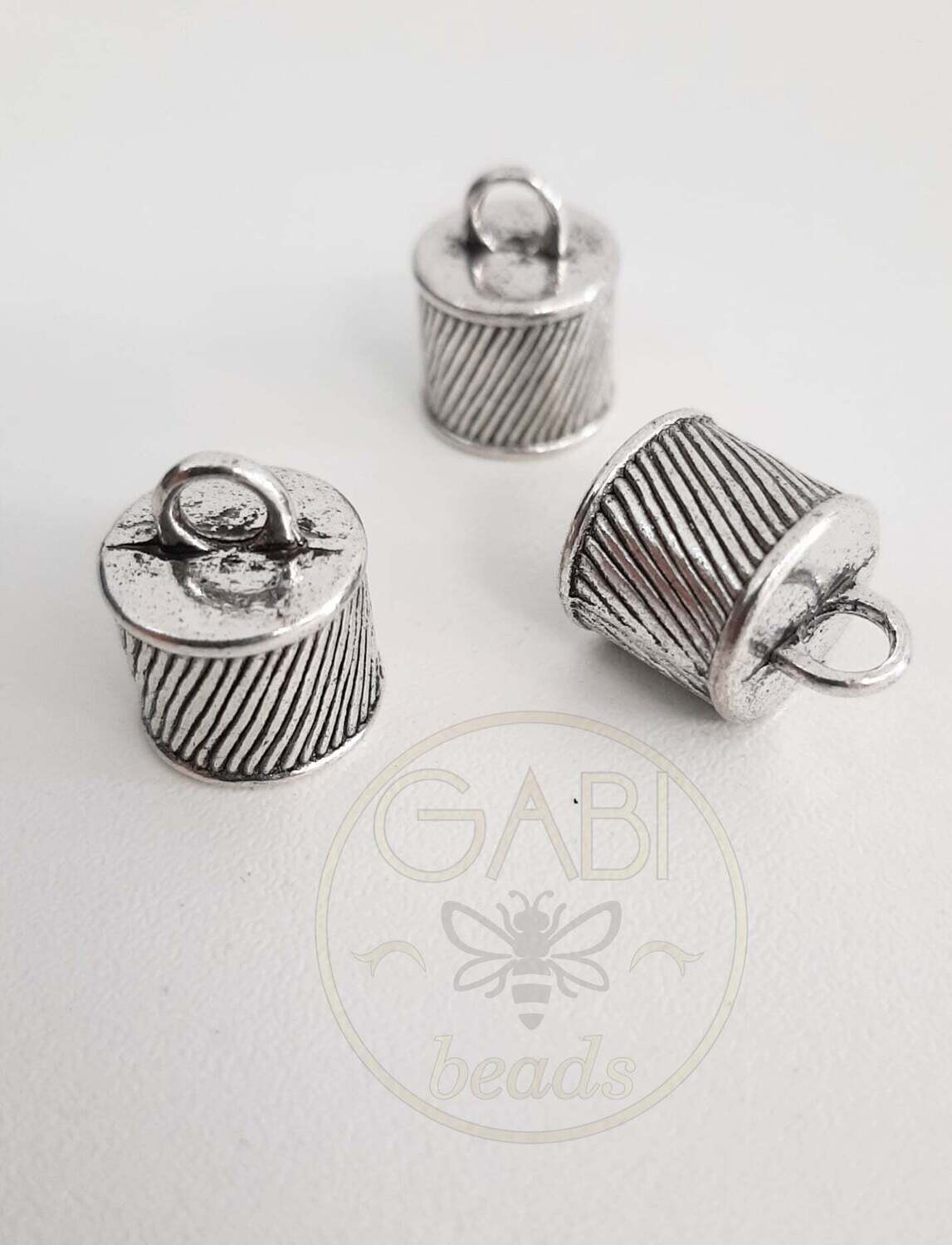 Kepurėlės, įklijuojamos, plieno spalvos, 15x18mm 12x16mm (vidaus skersmuo 10mm), 3vnt