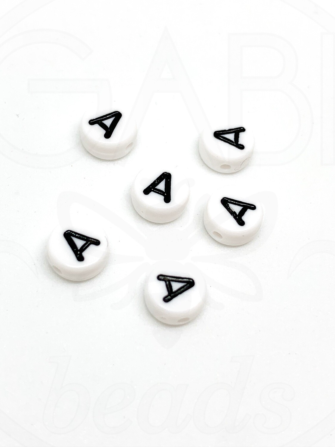 Plastikiniai karoliukai, Raidės,  7x7x4mm, baltos, juodos spalvos,  10vnt, Raidė: A