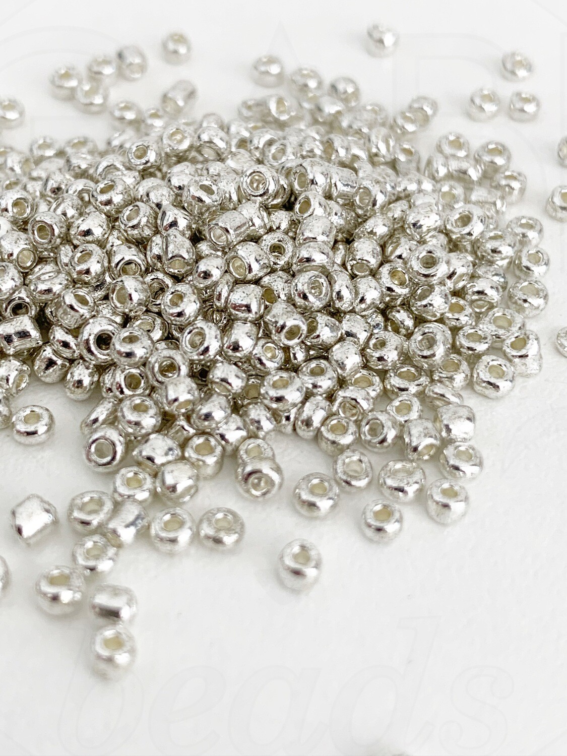Biseris, sidabrinės spalvos, 2mm, 20g.