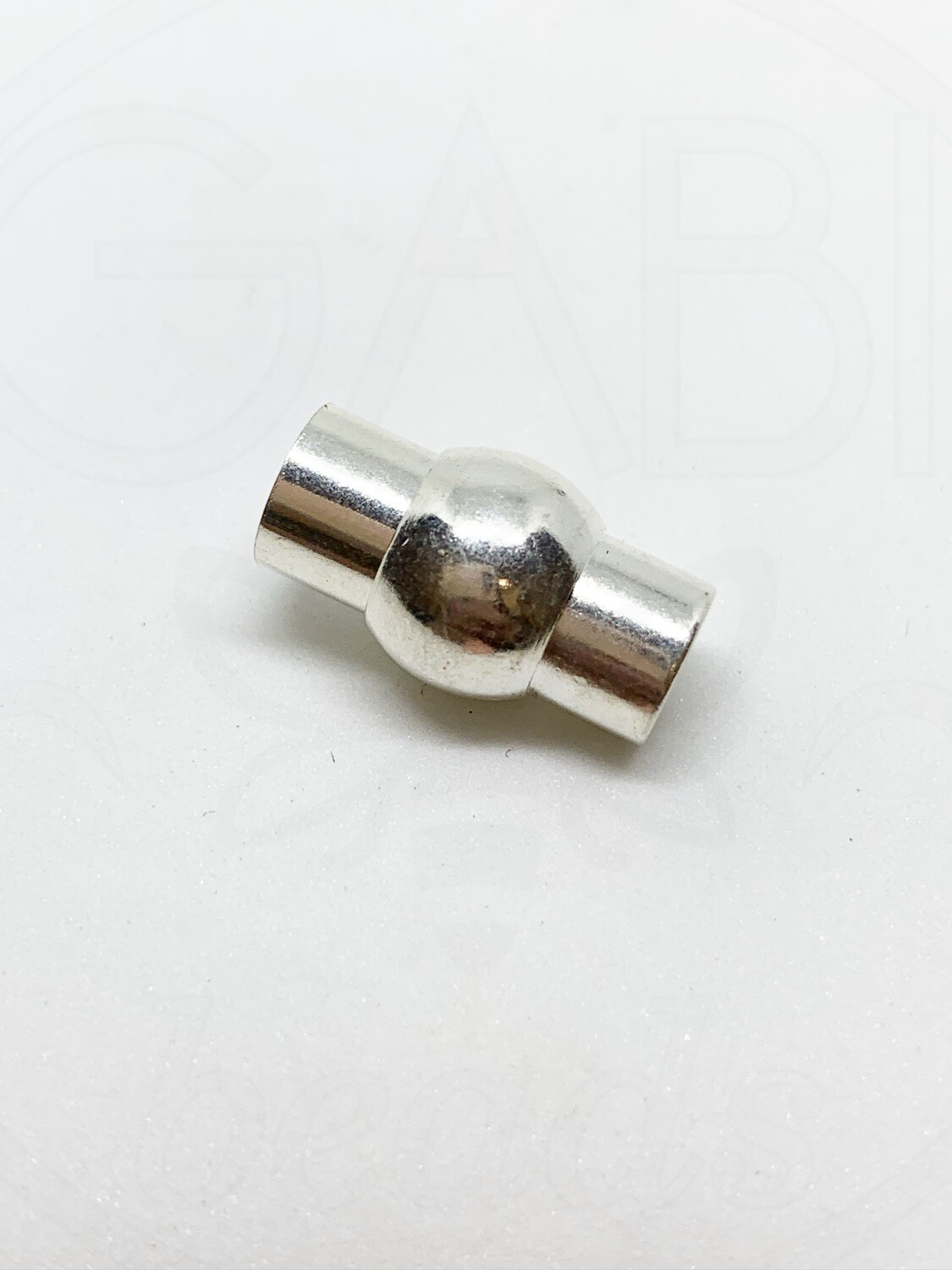 Magnetinis užsegimai, sidabro spalvos, 17x10mm , vidaus skersmuo 6mm, 1vnt