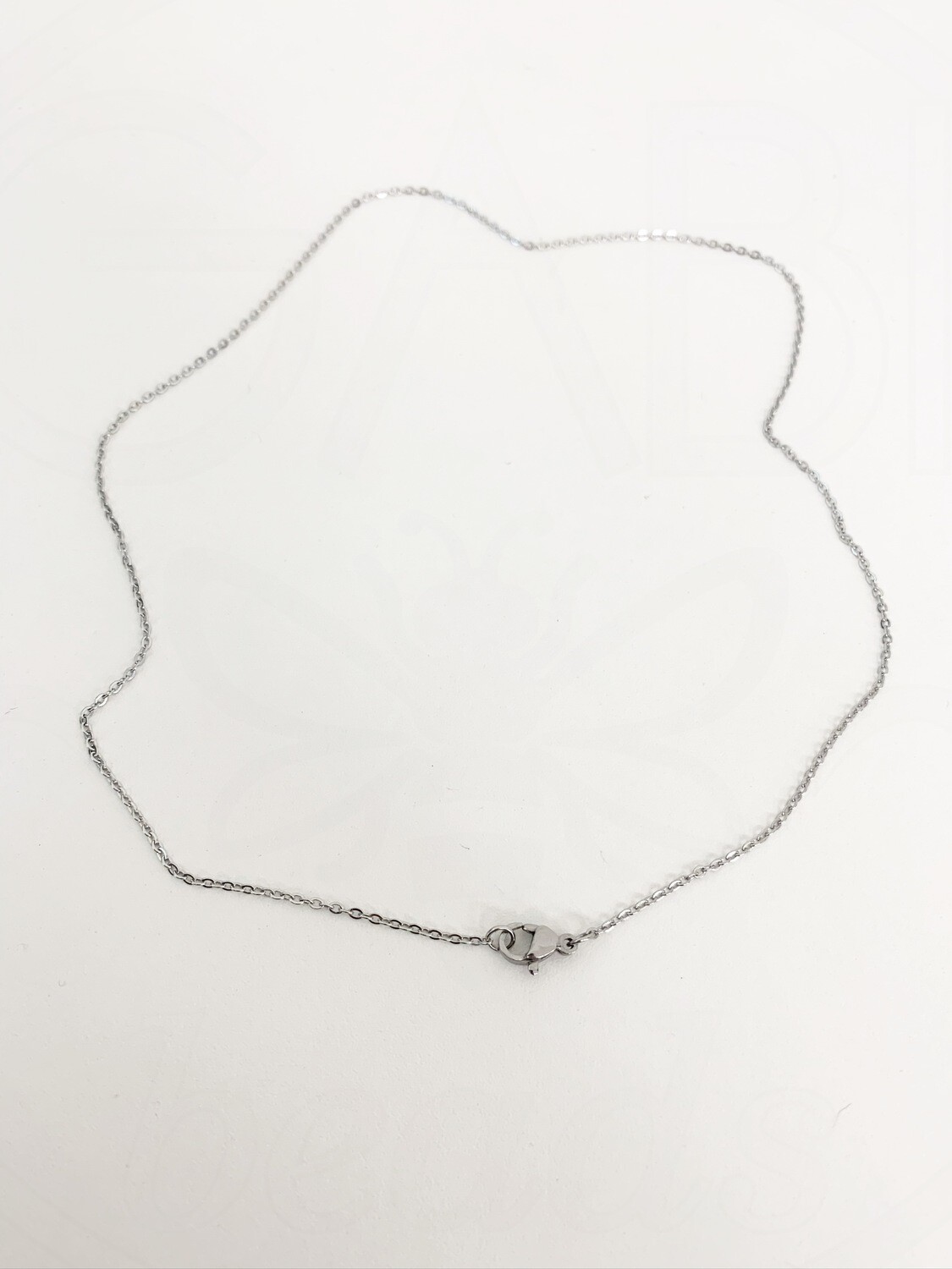 Nerūdijančio plieno grandinėlė ,2mm storio, 45cm ilgio su užsegimu  plieno spalvos.
