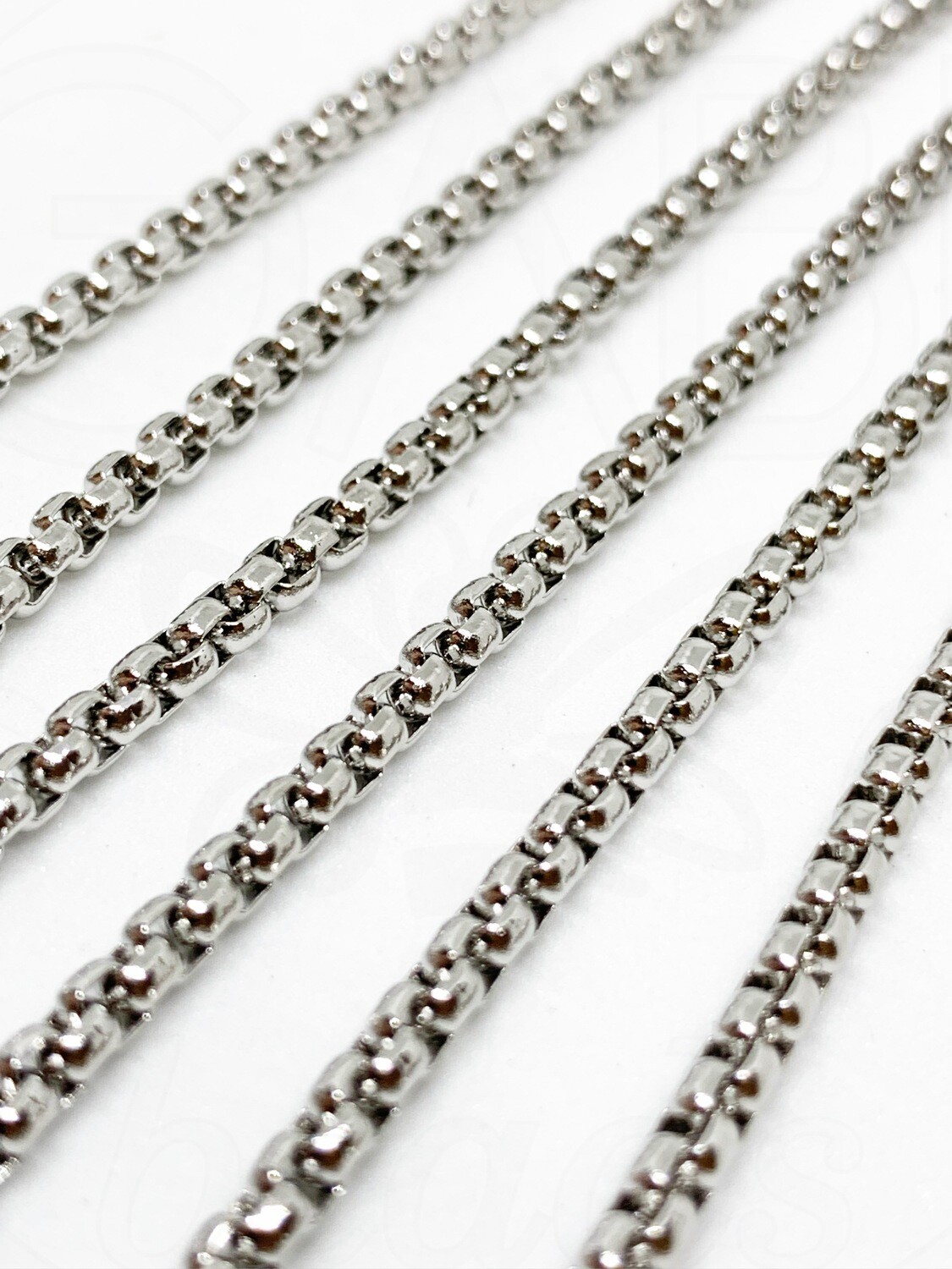 Nerūdijančio plieno grandinėlė, 3x3x1.5mm,  plieno spalvos
