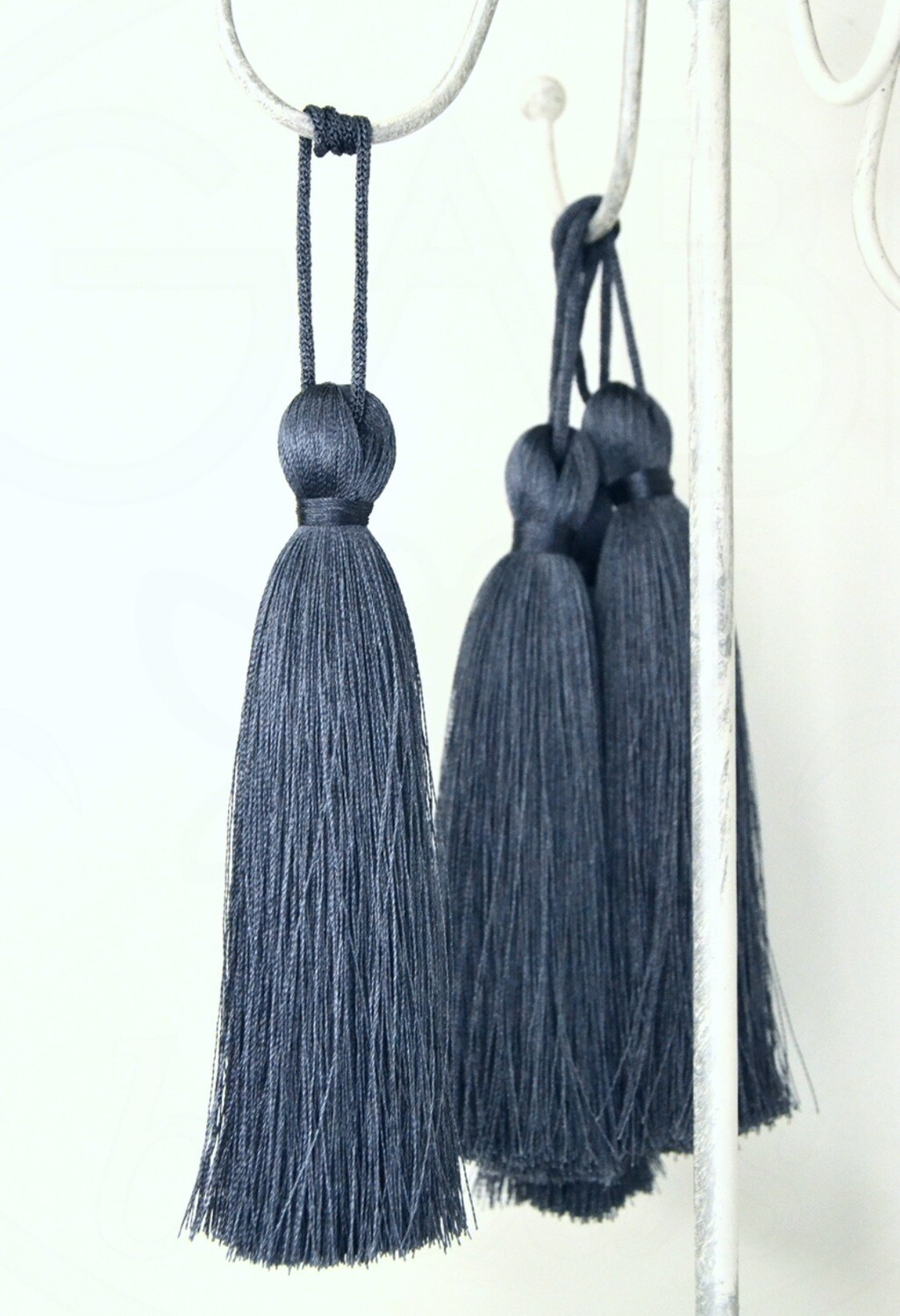 Kutas, pilkos spalvos, 110mm, 1vnt