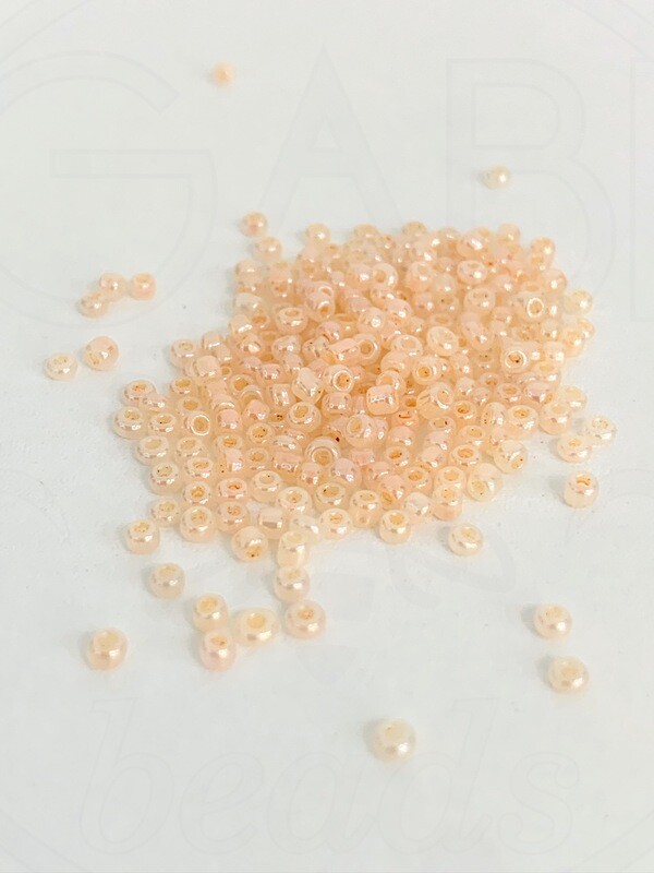 Biseris, persikinės spalvos, 2mm, 20g.
