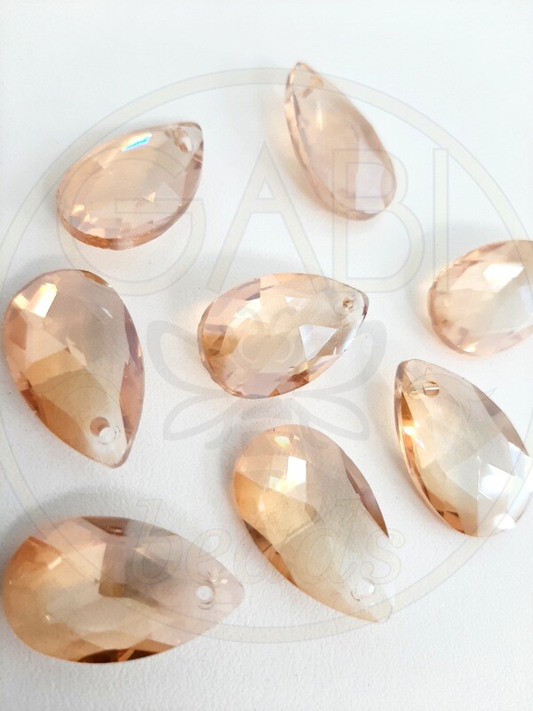 Stiklo pakabukai,  lašo forma, šampaninės spalvos , 22x13x7mm 2vnt