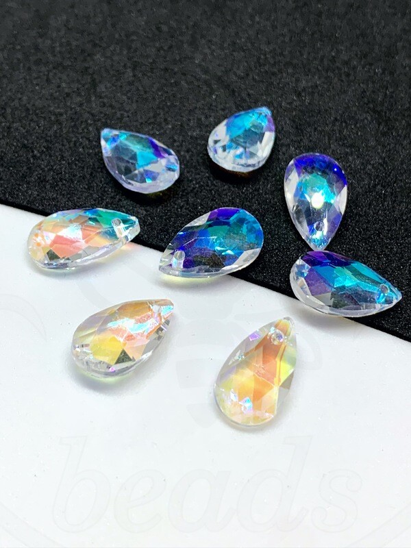 Stiklo pakabukai,  lašo forma, skaidrios spalvos su AB danga , 22x13x7mm 2vnt