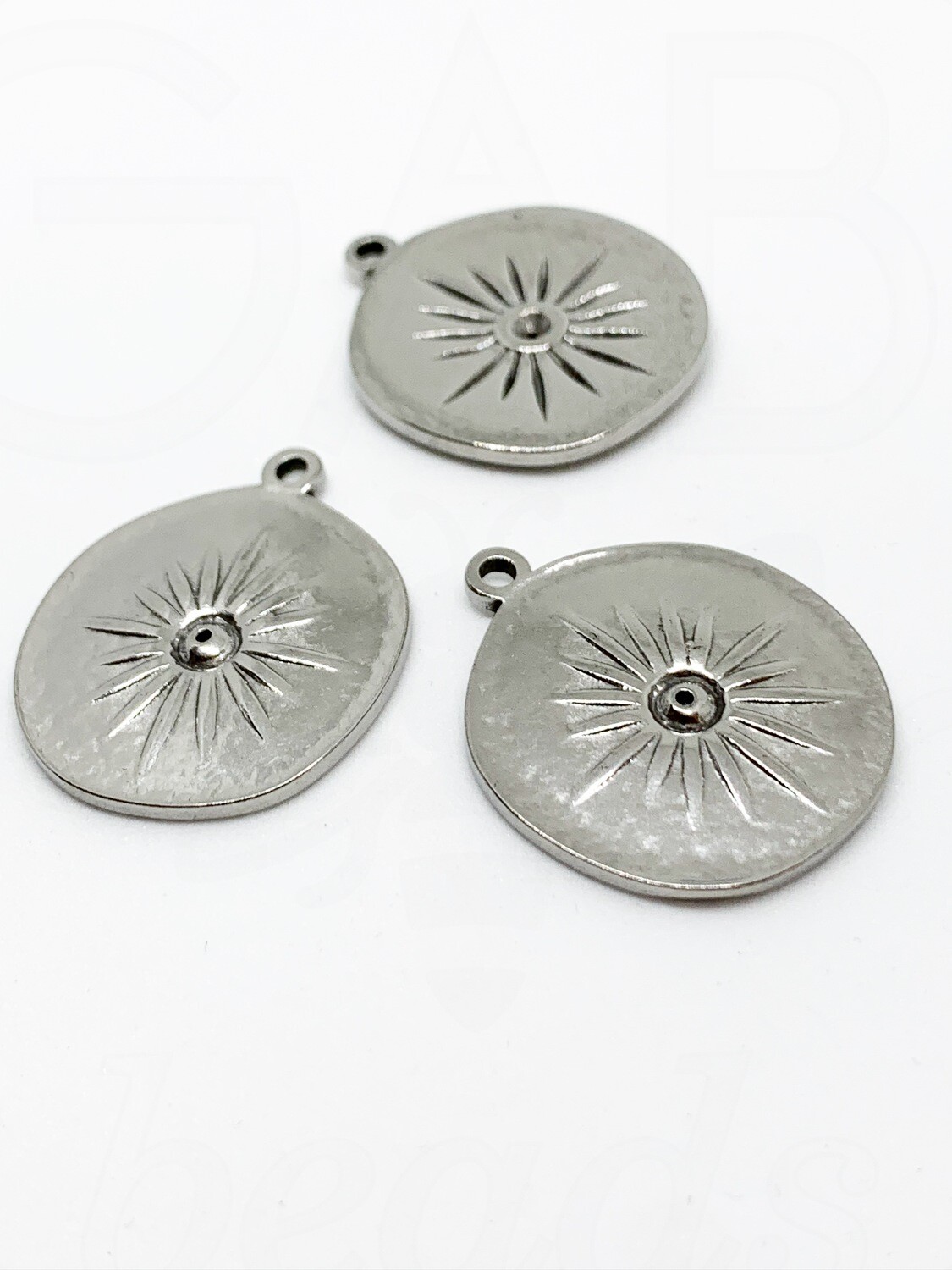 Nerūdijančio plieno pakabukas, plieno spalvos, 28,5x24x2mm, 1 vnt