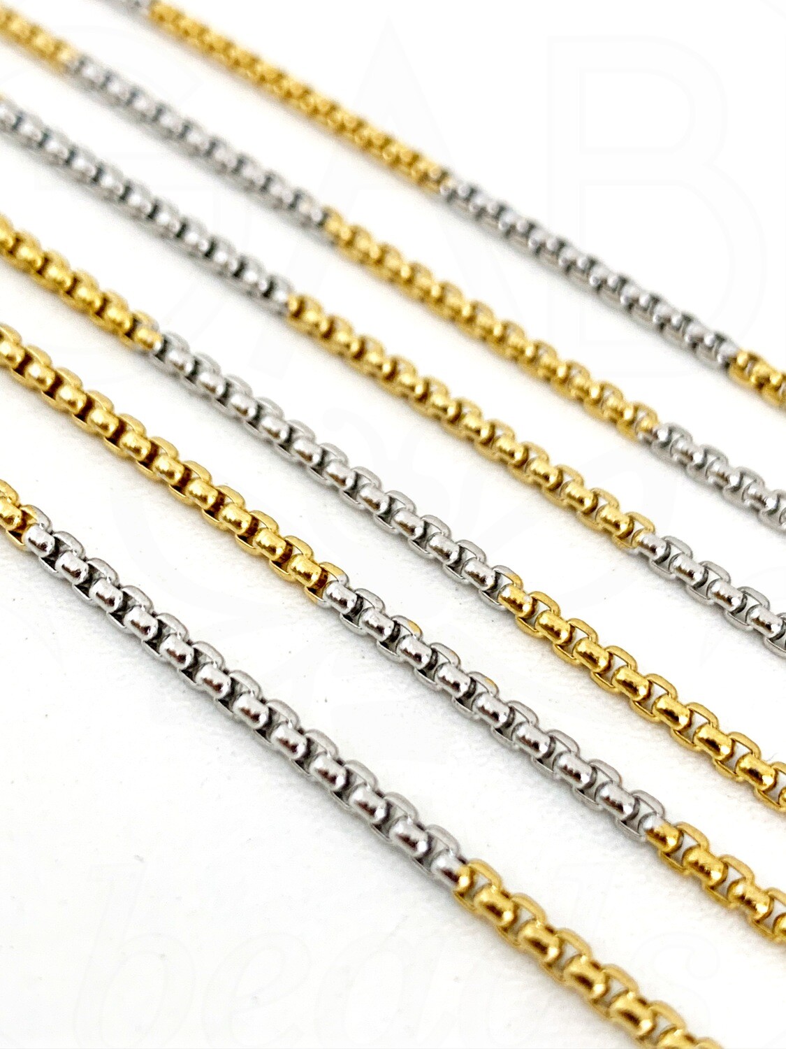 Nerūdijančio plieno grandinėlė , 2x2x1mm, plieno, aukso spalvos, 10cm