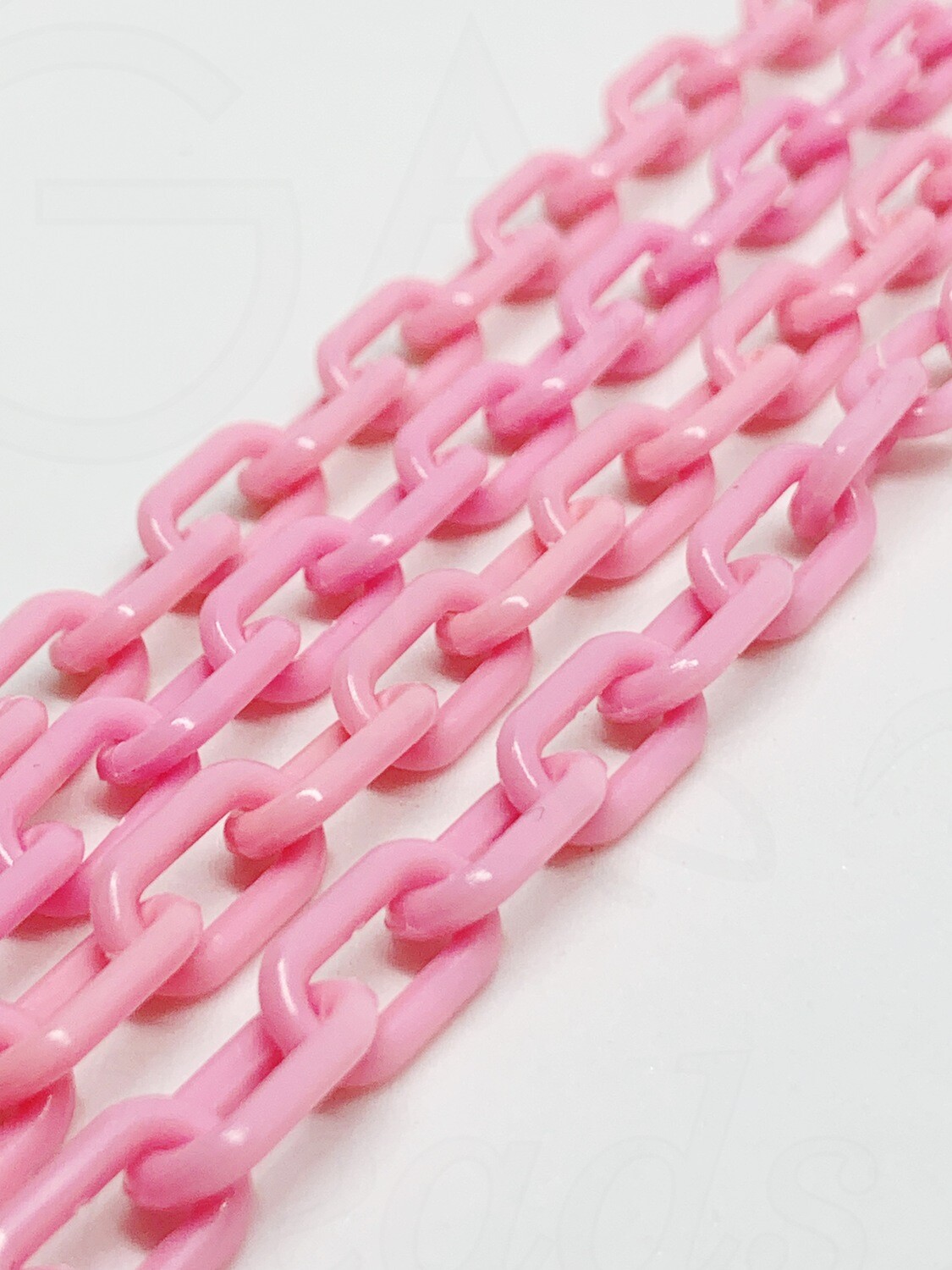 Plastikinė grandinėlė, 13x8x2mm, rožinės spalvos, 49cm