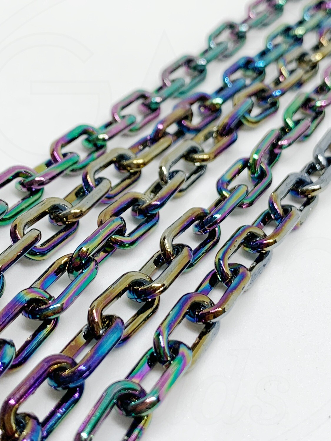 Plastikinė grandinėlė, 13x8x2mm, juodos spalvos su AB danga, 49cm