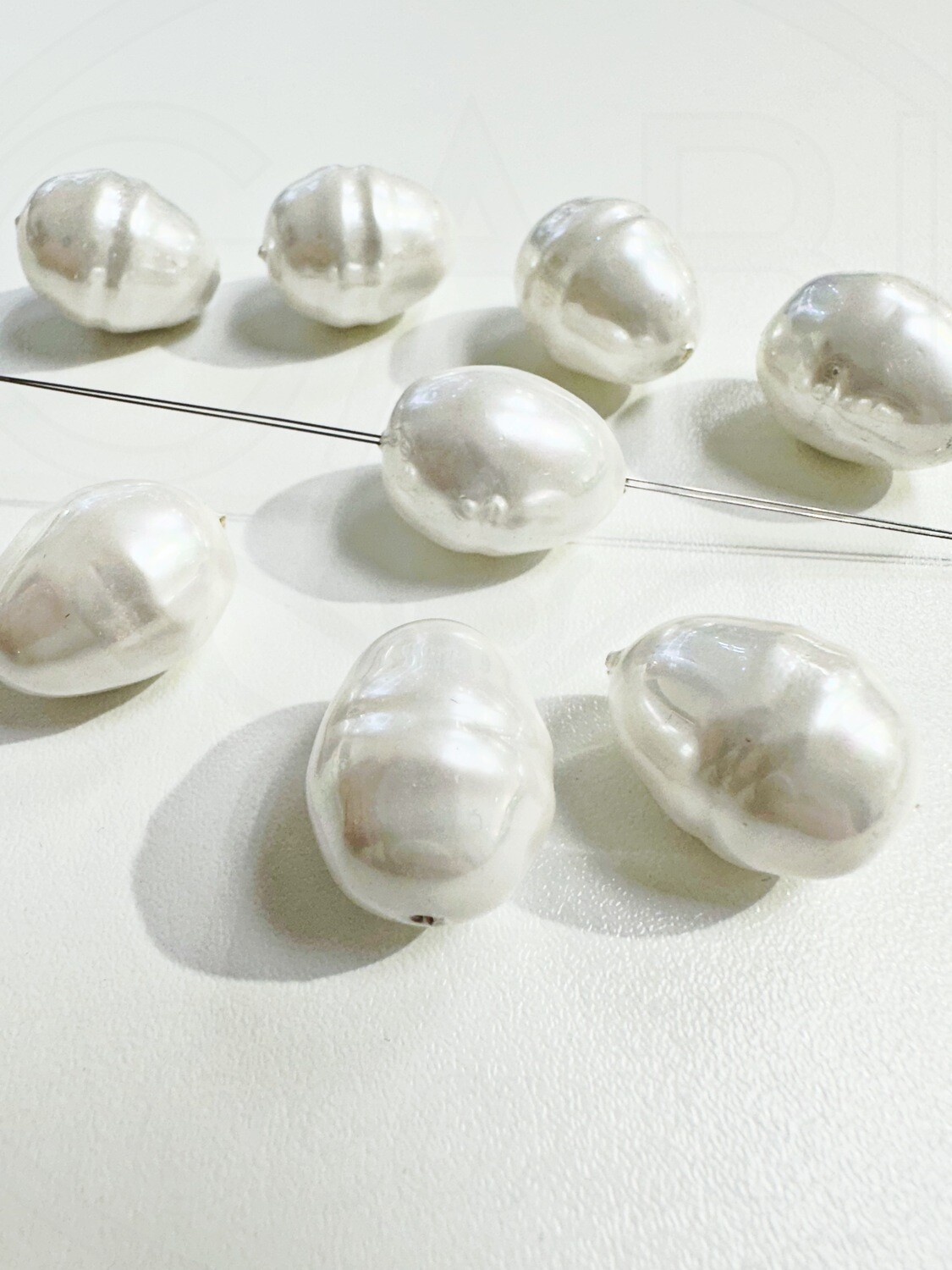 Shell perlas, 15x20mm, baltos,  1vnt