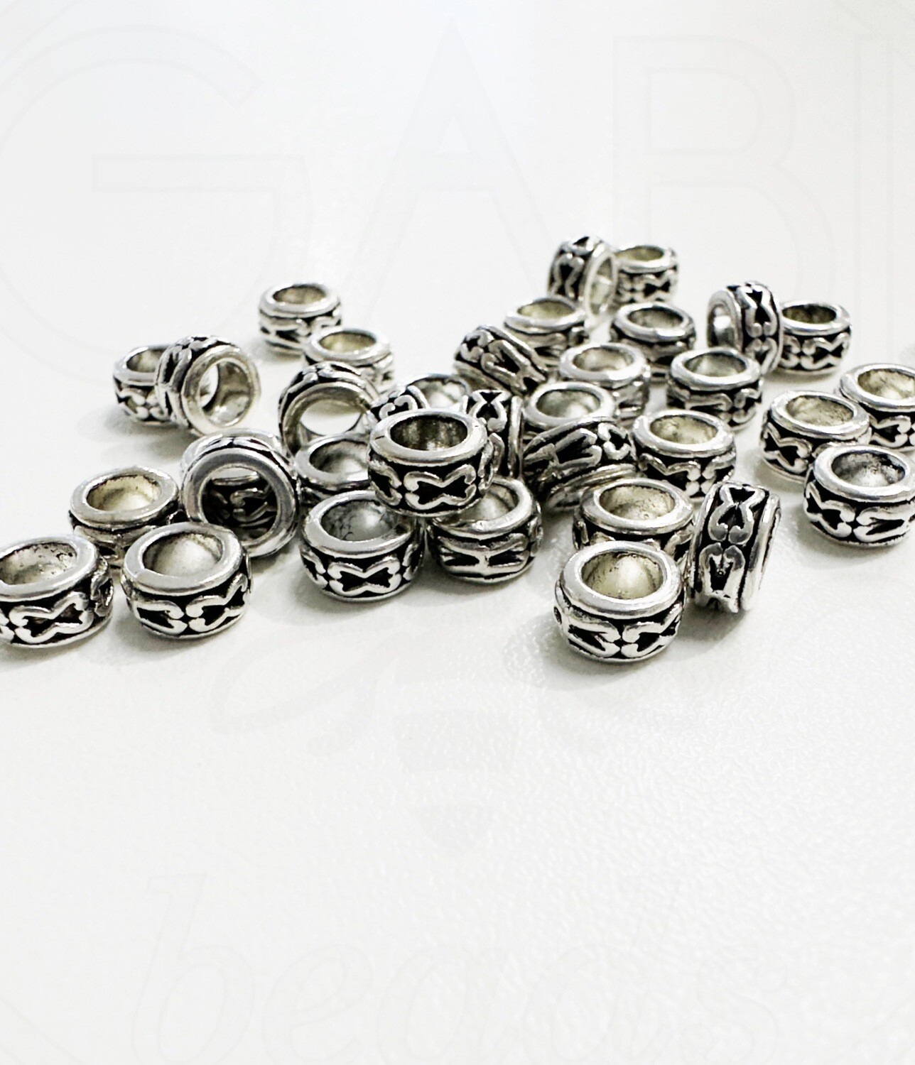 Intarpai, sidabro spalvos, 6x3,5x3,5mm, 18vnt