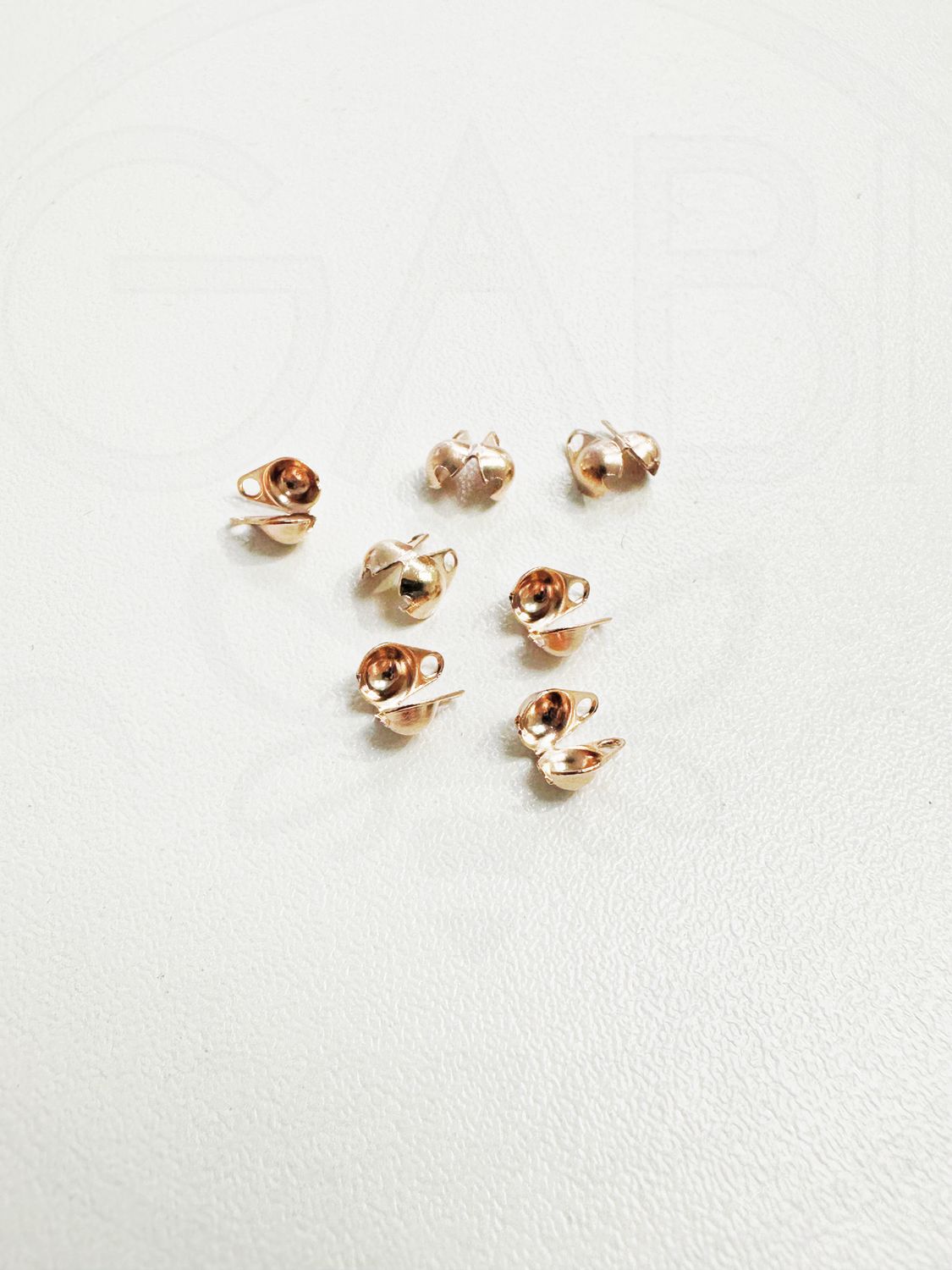 Nerūdijančio metalo užbaigimo detalės, rose gold spalvos, 6x4x3mm, 4vnt