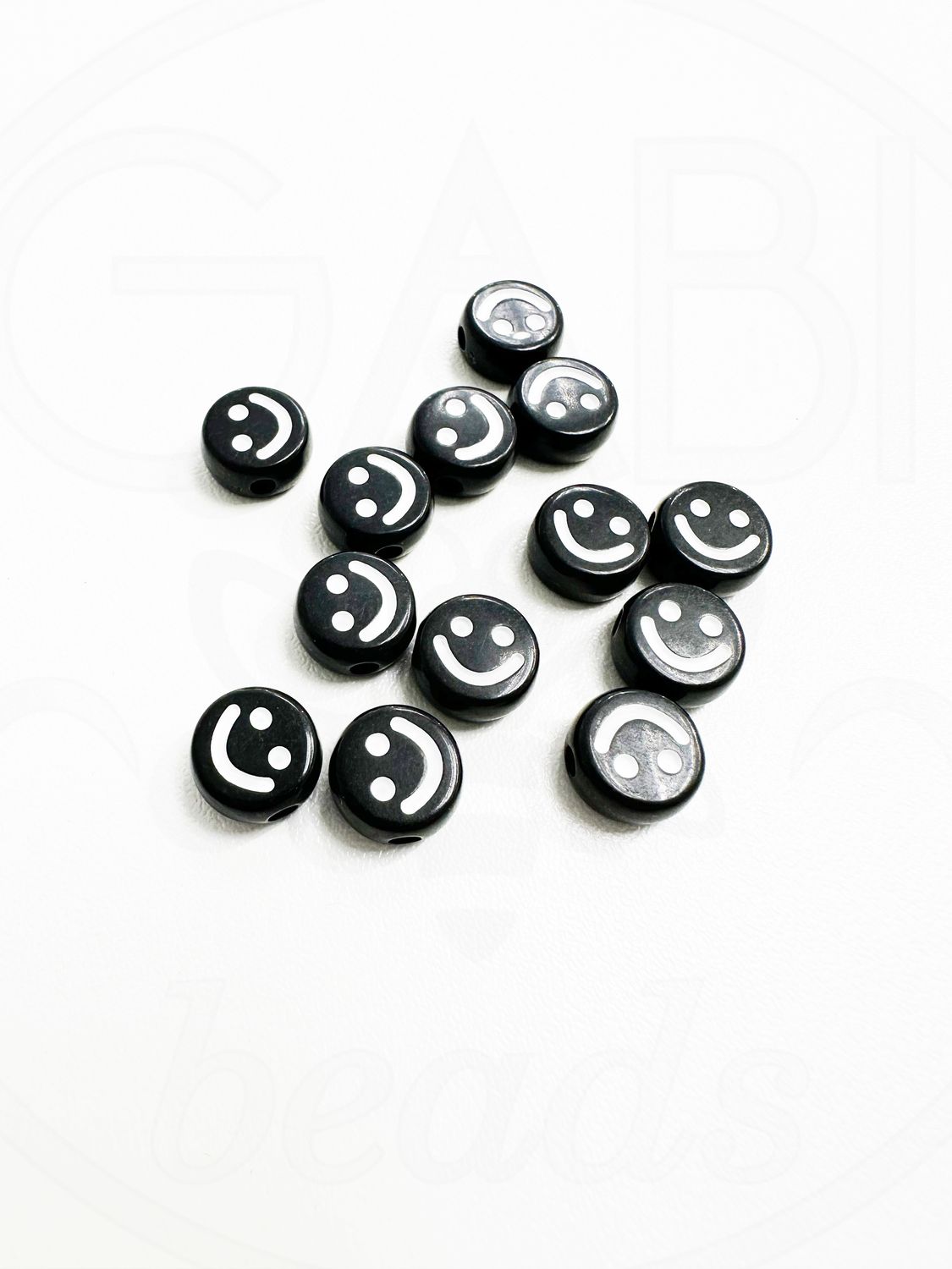 Plastikiniai karoliukai, Šypsenėlės,  10x4,5mm, juodos, baltos spalvos, 20vnt
