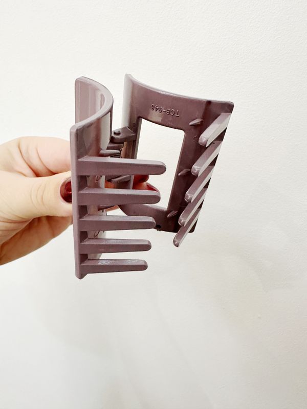 Plastikinis plaukų segtukas, žalios spalvos, 46x62x33.5mm