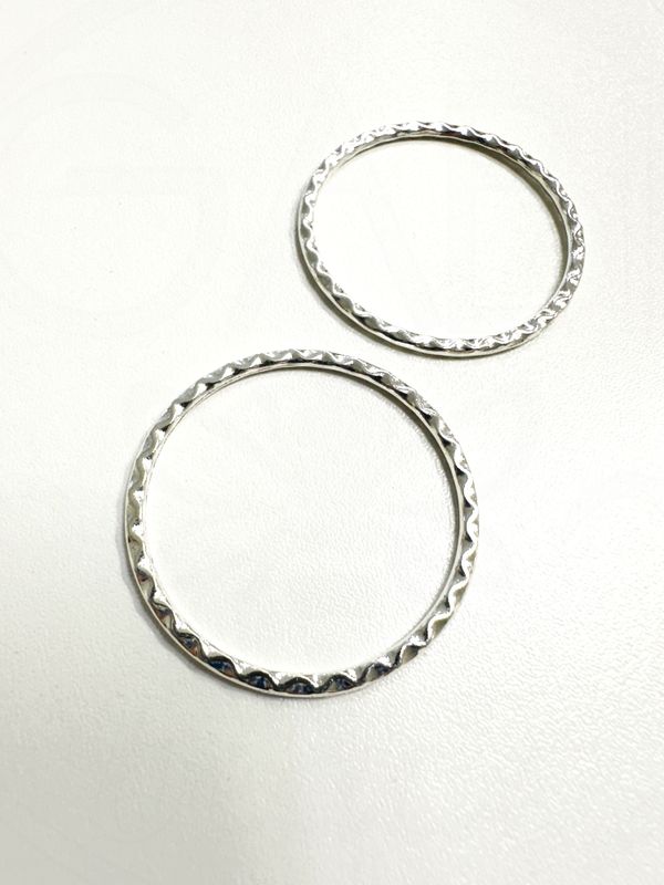Dekoratyviniai žiedai, sidabro spalvos, 38,5x2mm, 4vnt