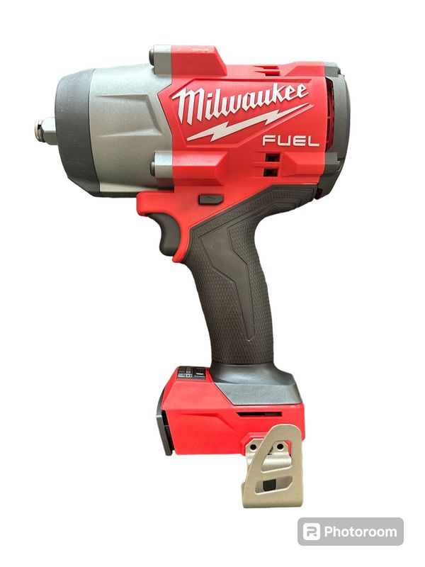 AVVITATORE AD IMPULSI ALTA COPPIA ½″ M18 FUEL™ CON ANELLO FRIZIONE