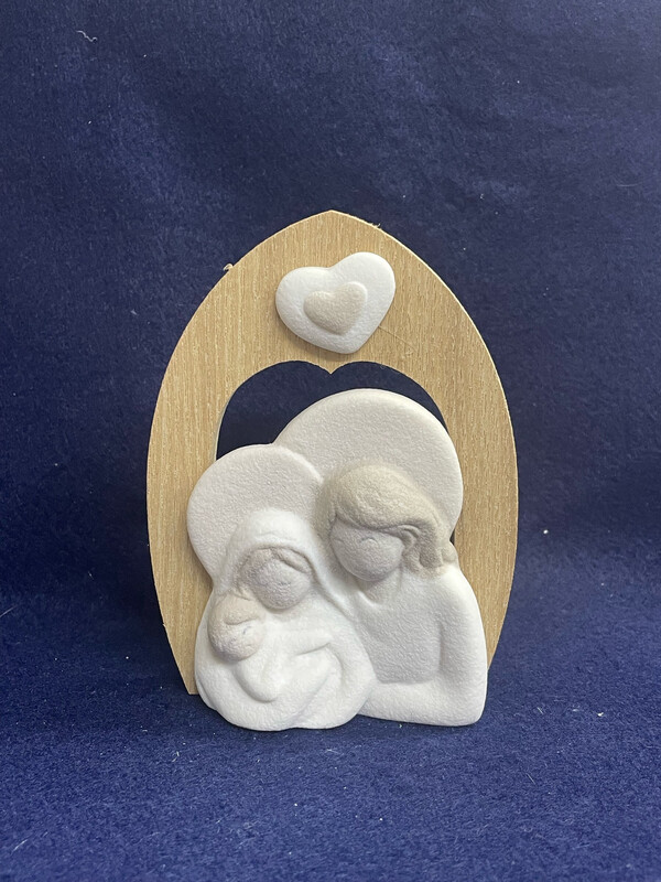 Sacra famiglia con arco in legno