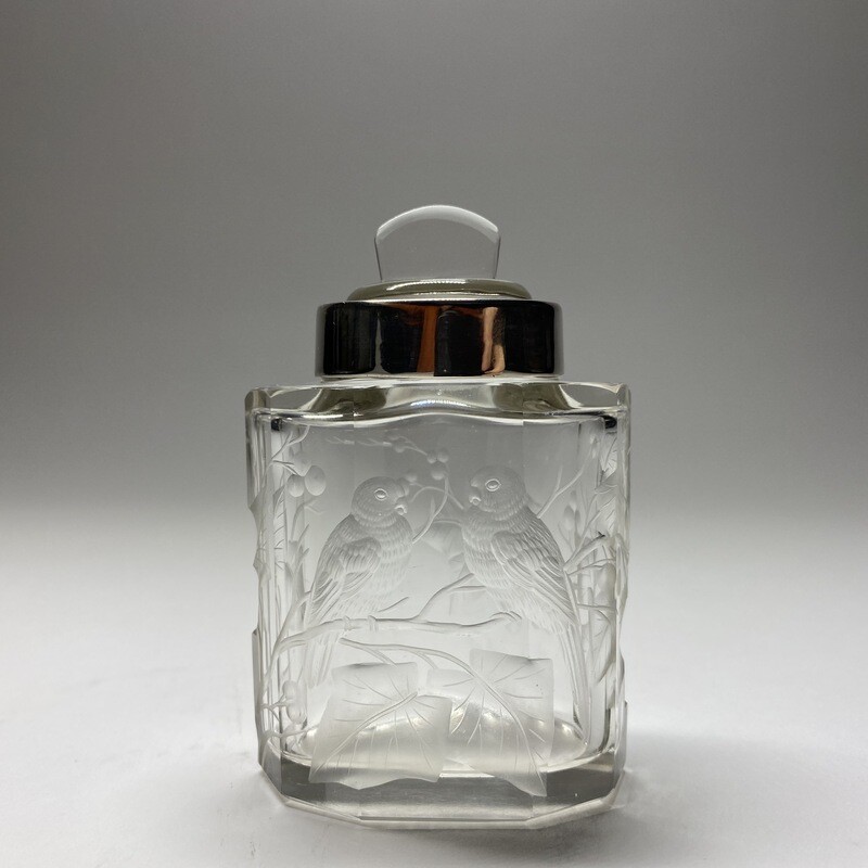 Czechoslovakian Art Deco Hand-Engraved Glass Perfume Bottle Depicting a Pair of Parakeets