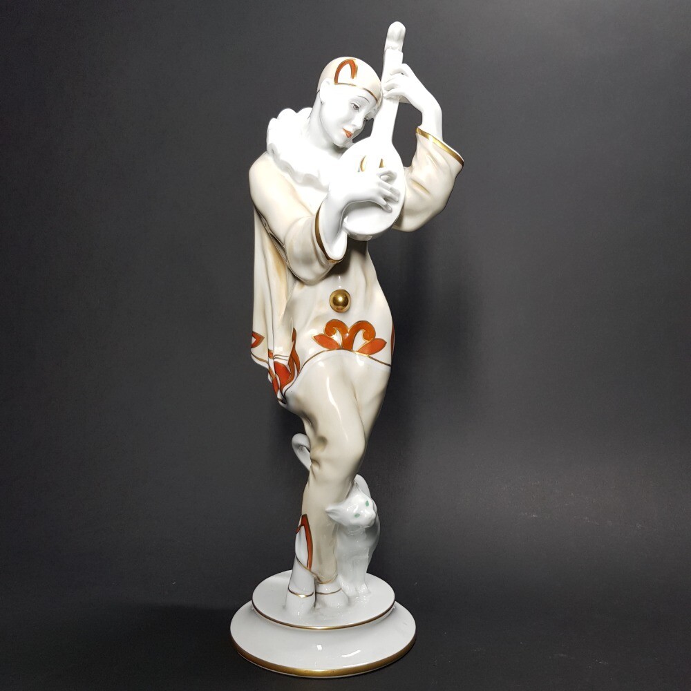Porcelain Pierrot with cat by Rosenthal, designed by Max Valentin